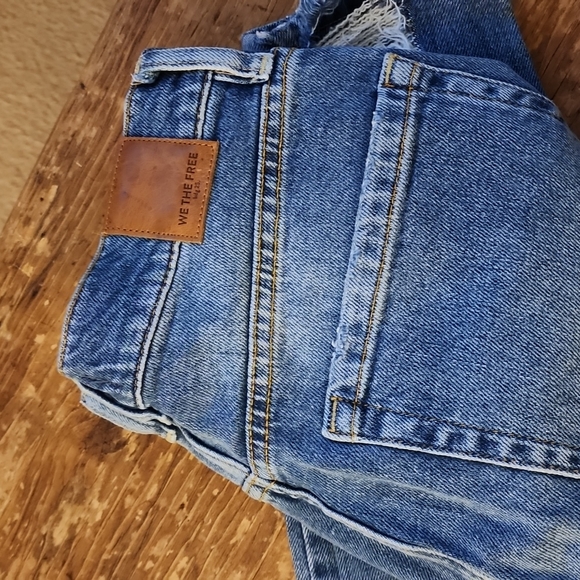 Free People distressed high waisted jeans - Picture 4 of 5